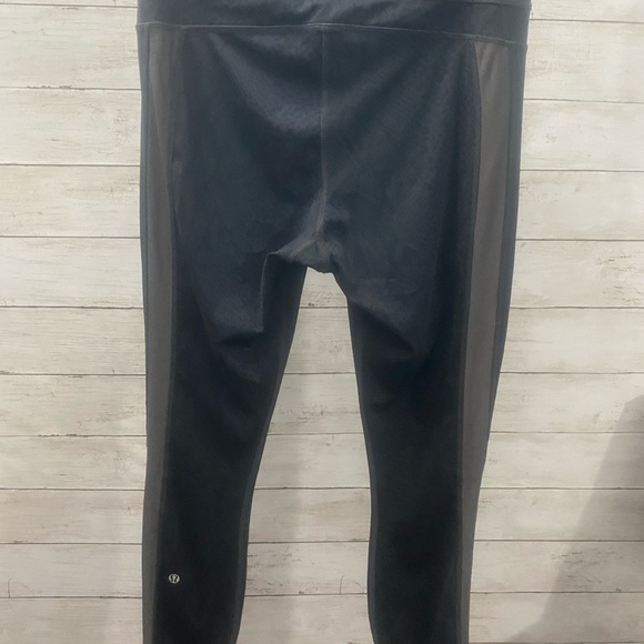 Lululemon Light Speed Tight Full-On Luxtreme
Desert Snake/Deep‎ Coal - Picture 11 of 12